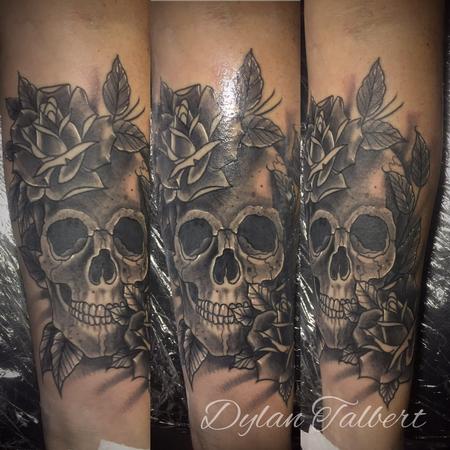 Tattoos - Skull and roses - 129550