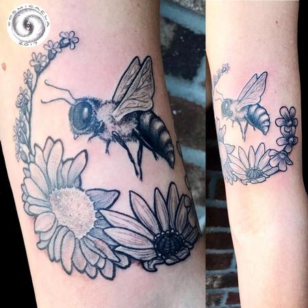 Tattoos - Bee & Flowers - 133402