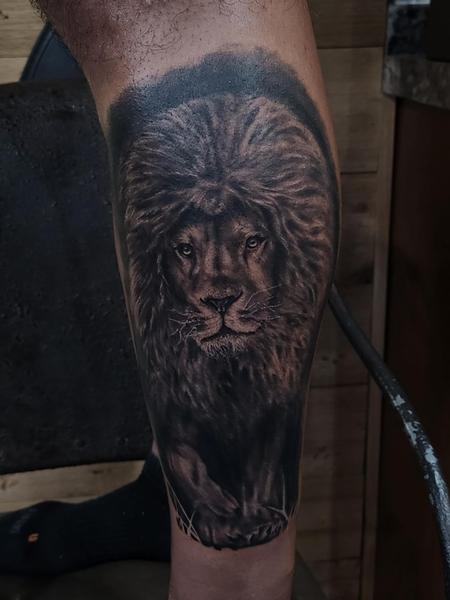 Tattoos - A King out of the Shadows - 142987
