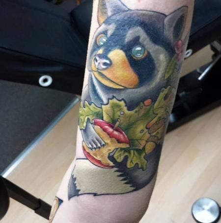 Tattoos - racoon with apple - 139977