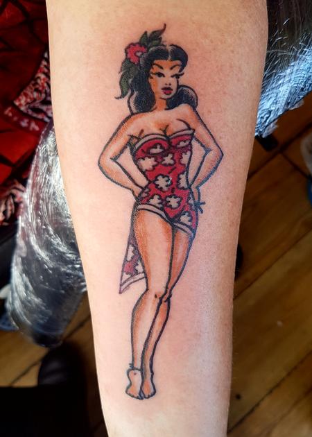 Steve Malley - American Traditional Pinup Tattoo