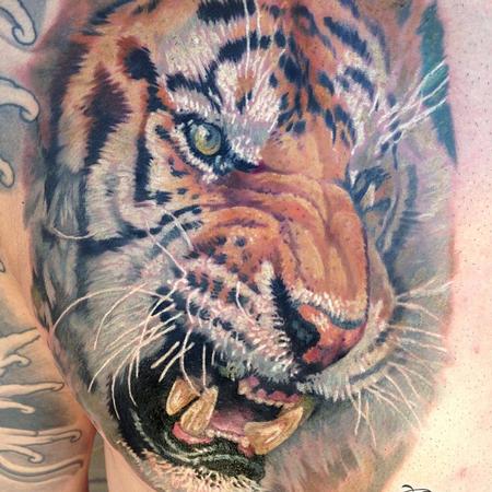 Evan Olin - Full color realistic tiger tattoo