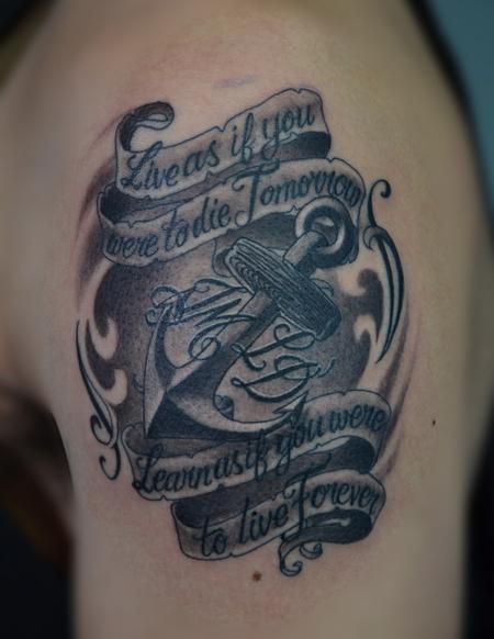 black and grey anchor