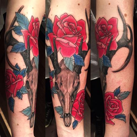 Tattoos - Skull and roses - 117360
