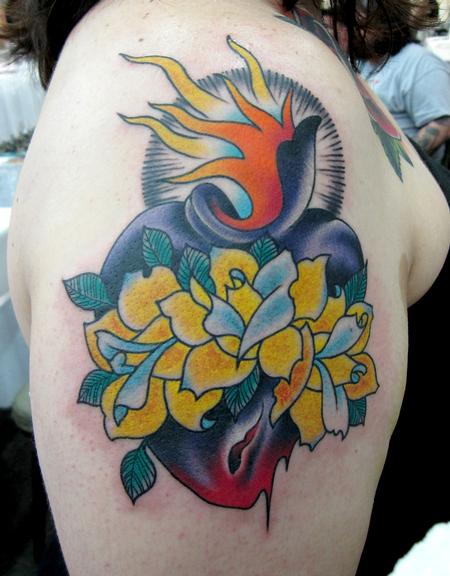 Tattoos - Sacred Heart with roses - 62921