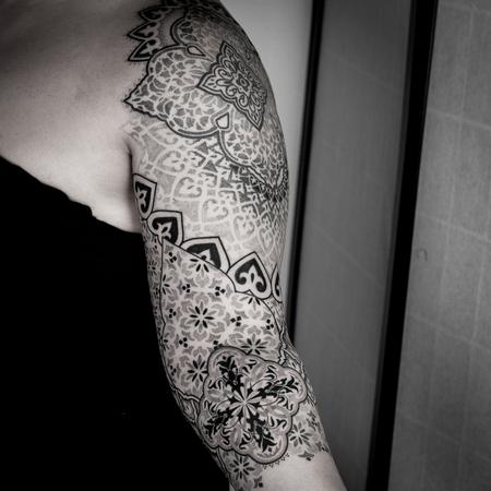 Tattoos - blackwork dotwork - 129915