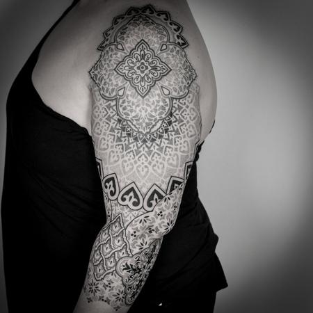 Tattoos - blackwork dotwork - 129917