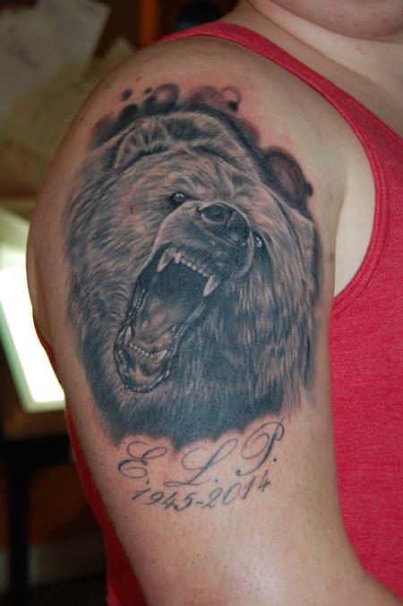 Tattoos - Bear portrait - 100111