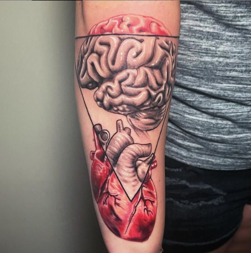 Anatomical blackwork heart and brain tattoo  Tattoogridnet