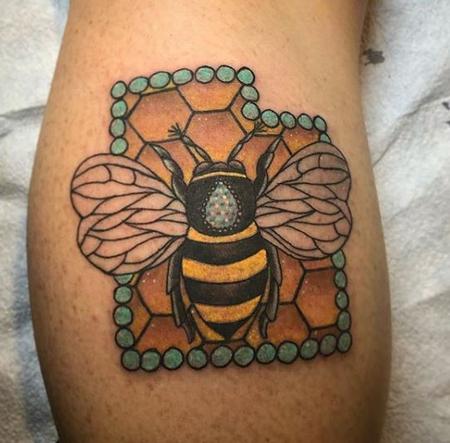 Megyn Olivia - Sparkly Bee on Honeycomb Utah Tattoo