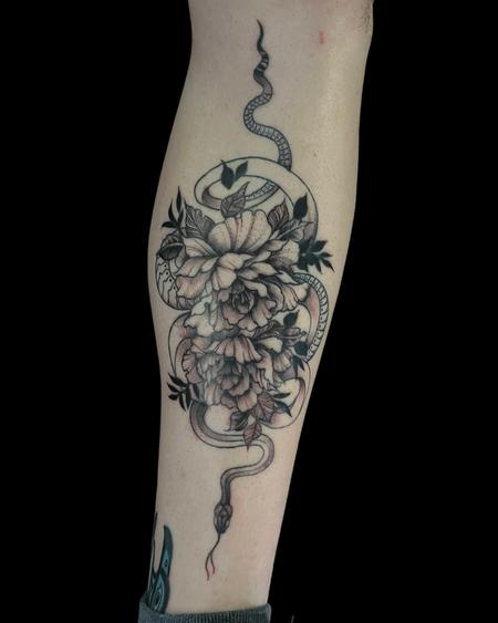 Brennan Walker - Brennan Walker Flower and Snake Tattoo