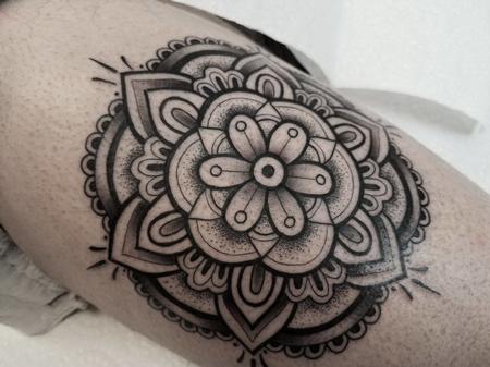 Tattoos - Blackwork Mandala - 132003
