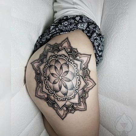Tattoos - Blackwork Mandala - 132004
