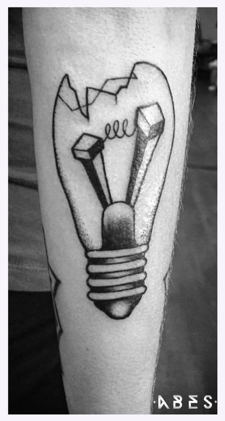 Tattoos - lightbulb nails - 114950