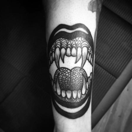 Tattoos - vampire mouth - 128020