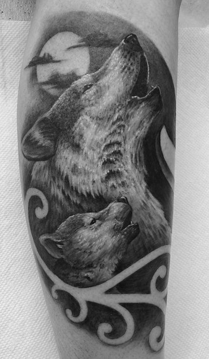 Tattoos - Howling Wolf and Cub - 99047