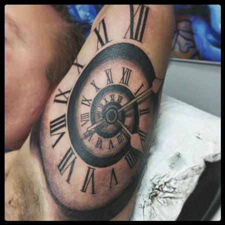 Tattoos - abstract clock - 113749