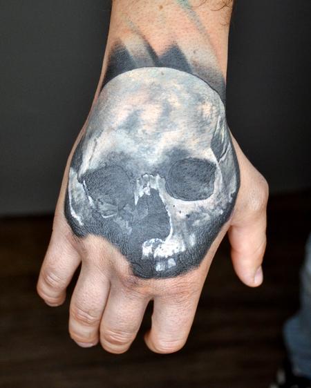 Alan Aldred - Skull Hand Tattoo
