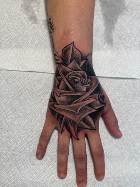 Jaisy Ayers (WOODLANDS TX) - Hand rose