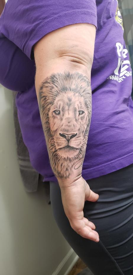 Blake Ohrt - Realistic Lion Tattoo