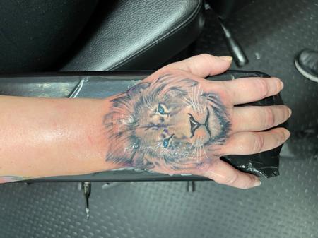 Jon Morrison (MADISON) - Lion