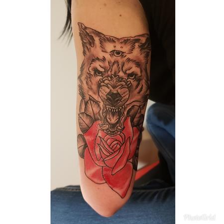 Blake Ohrt - Wolf Rose Tattoo