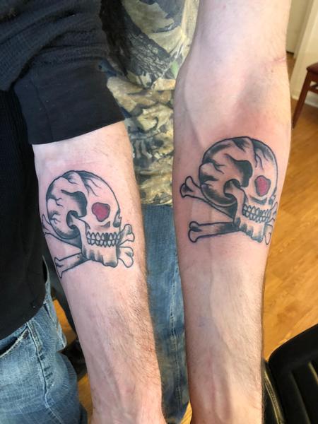 Tattoos - Matching skulls - 136188