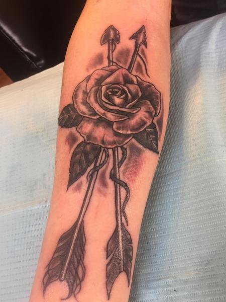 Tattoos - Rose and arrows - 128072