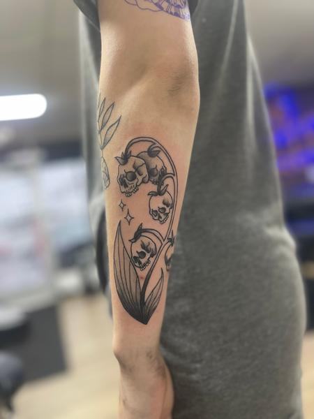 Sara Stewart (Portland) - Skull flower
