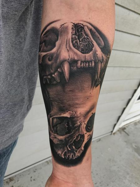 Bob Tyrrell - Skulls Tattoo