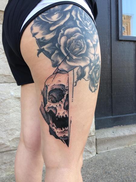 Tattoos - Half skull - 128273