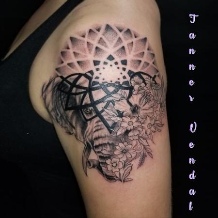 Tattoos - Geometric_Elephant_byTannerVendal - 133050