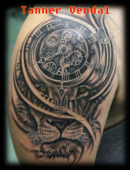 Tattoos - Lion_Clock_Black&Grey_Tanner - 128933
