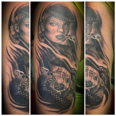 Tattoos - Skull/Pin up morph - 140277