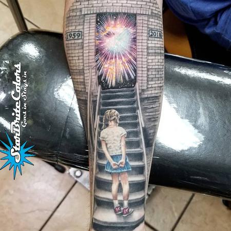 Tattoos - Girl on Stairs - 142427