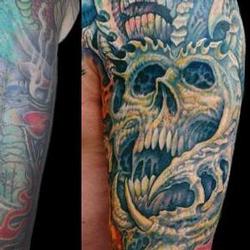 Tattoos - Robert, upper arm closeup - 71548