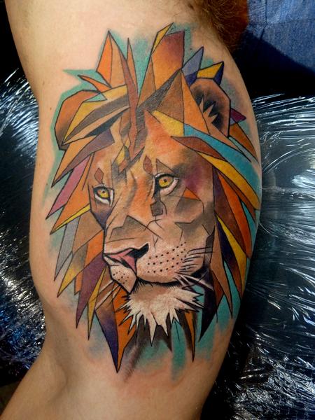 Mully - Geometric lion tattoo