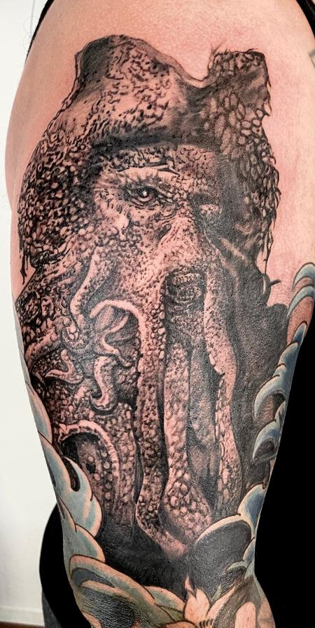 Tattoos - Davy Jones - 144655