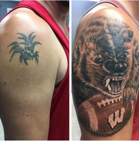 Tattoos - Wisconsin Badgers Football  - 142721