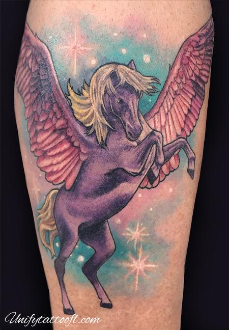 Pepper - Pegasus on Leg