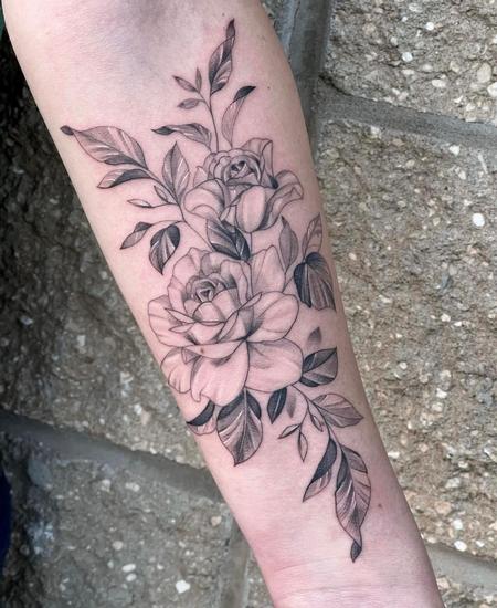 Matthew Daiz - Flowers on arm